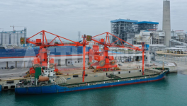 一次成功！紅獅集團廣州港茂名碼頭卸船機成功試生產！
